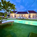 Doramarie With Private Pool By Dadovillas Villa