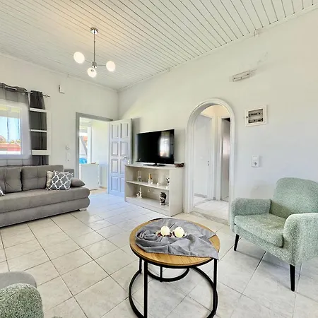 Villa Doramarie With Private Pool By Dadovillas